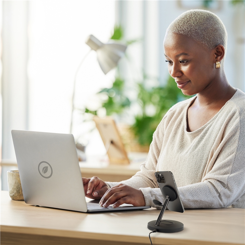 muvit for change cargador 3 en 1 soporte magsafe+soporte iWatch+Airpod negro